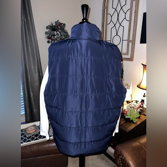 Reversible Navy/Hot Pink Vest - Picture 6 of 11